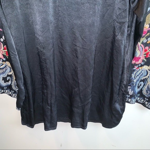 Johnny Was Esta satin blouse size XXL style #B16919-9 - Picture 12 of 16